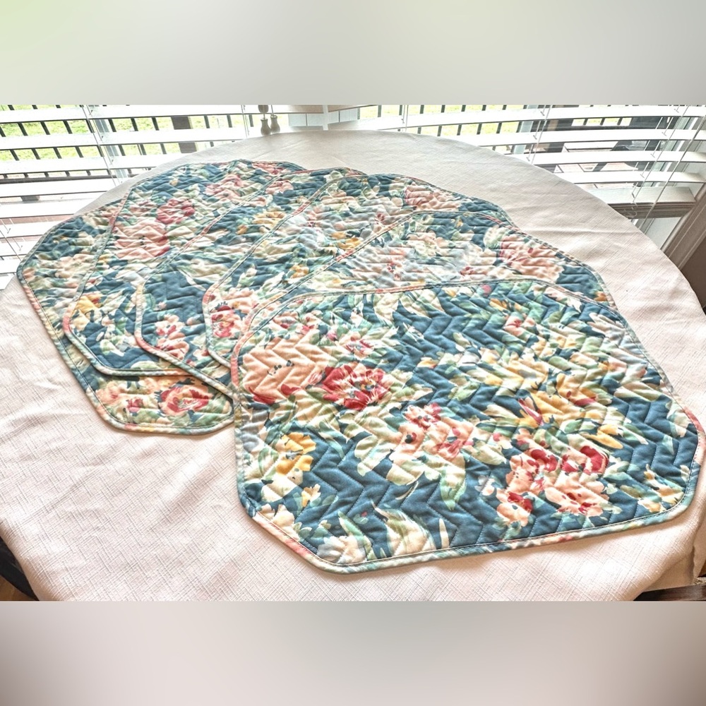 Vintage Floral Quilted Placemats - Blue and Pink